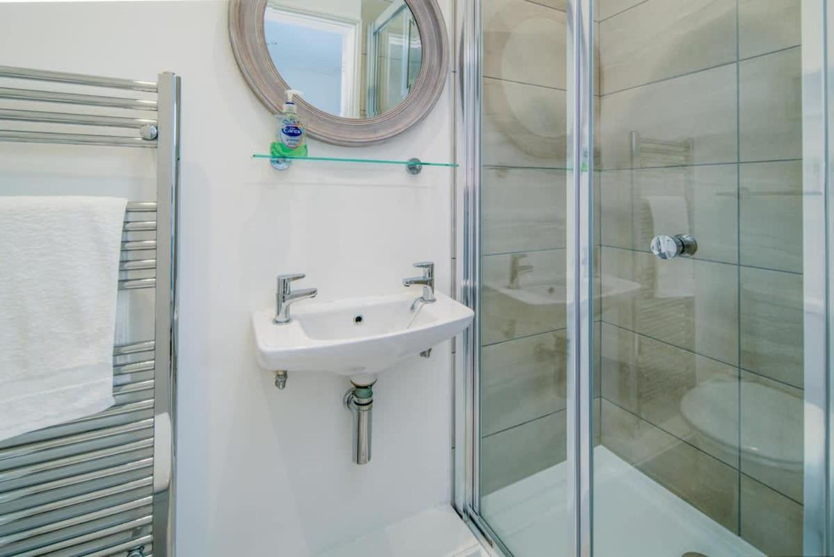 Firefly House Villa Cowes  Exteriör bild