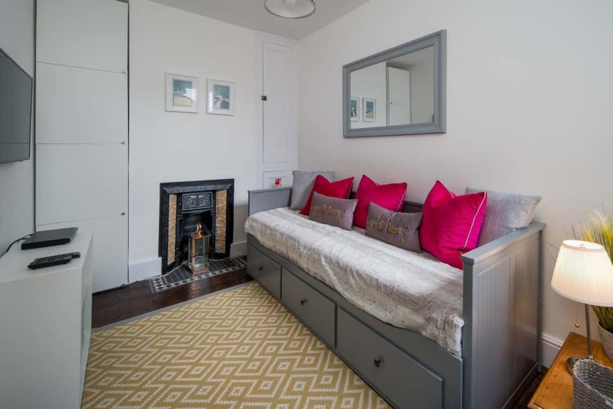 Firefly House Villa Cowes  Exteriör bild
