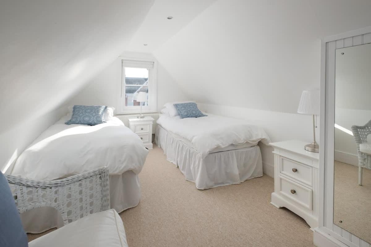 Firefly House Villa Cowes  Exteriör bild